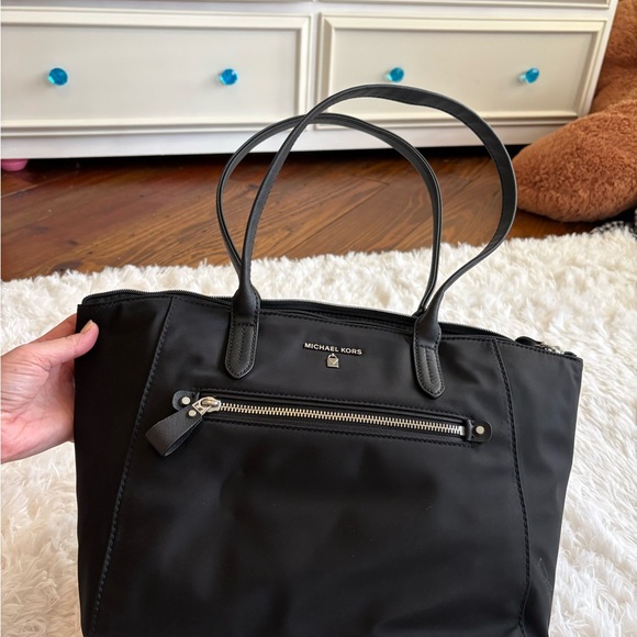 Michael Kors Black Tote Nylon Kelsey - Picture 2 of 7